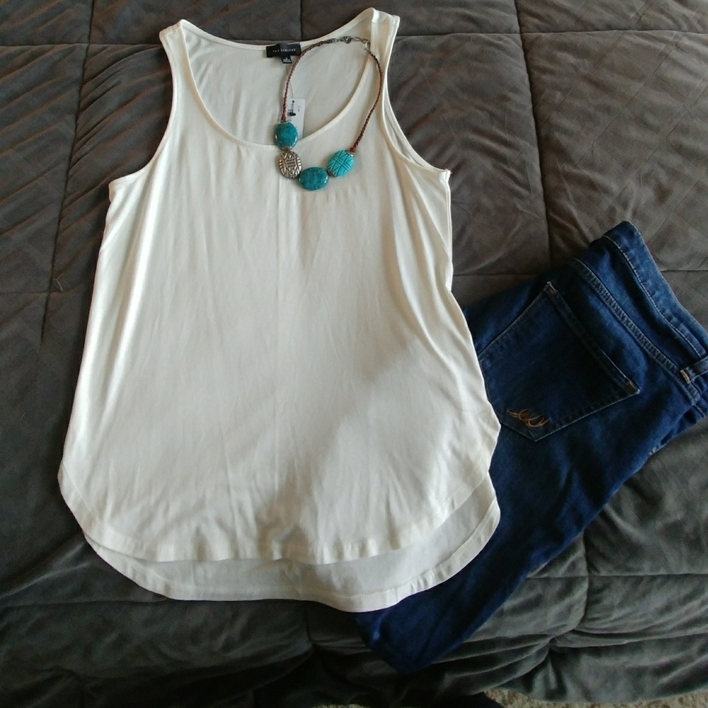 🆕The Limited tank top off white small